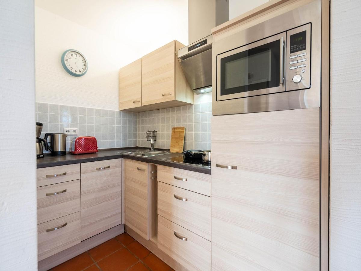 Feriendorf Rugana - Moderne Komfort Ferienwohnung Mit 1 Schlafzimmer C02 Dranske Exteriör bild